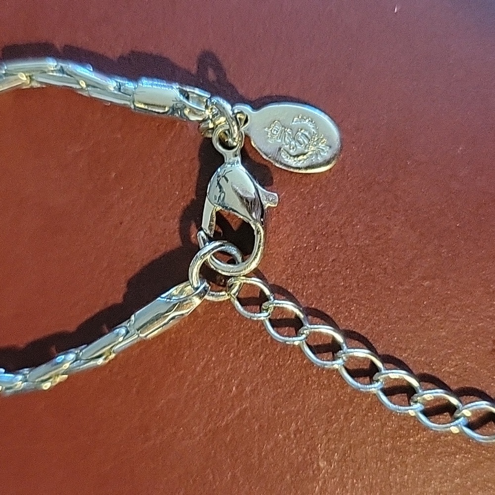 Gold and Silver toned Necklace.  16" with 3" extension. - Picture 4 of 7